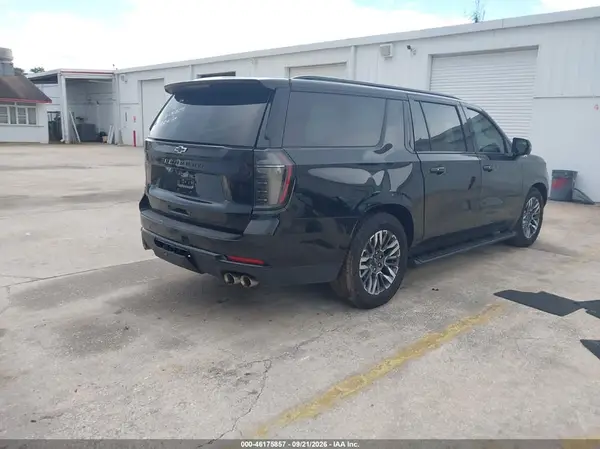 1GNS6DRD8SR369926 — 2025 Chevrolet Suburban, фото 4 с аукциона IAAI, Левый бок