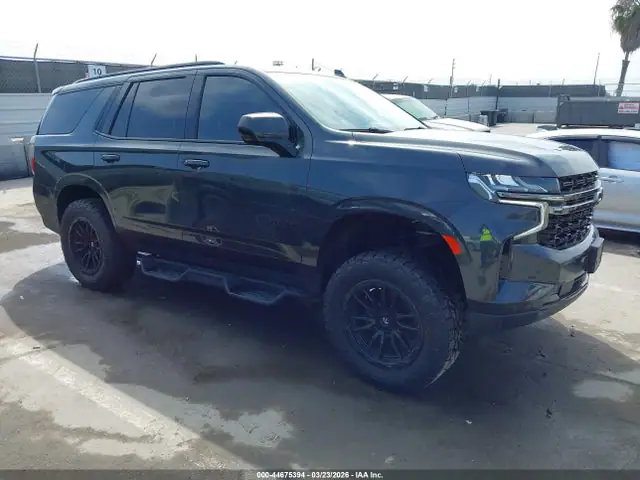1GNSKNKT3NR250415 — 2022 Chevrolet Tahoe 4WD LT, Левый бок (Left Side), фото до ремонта