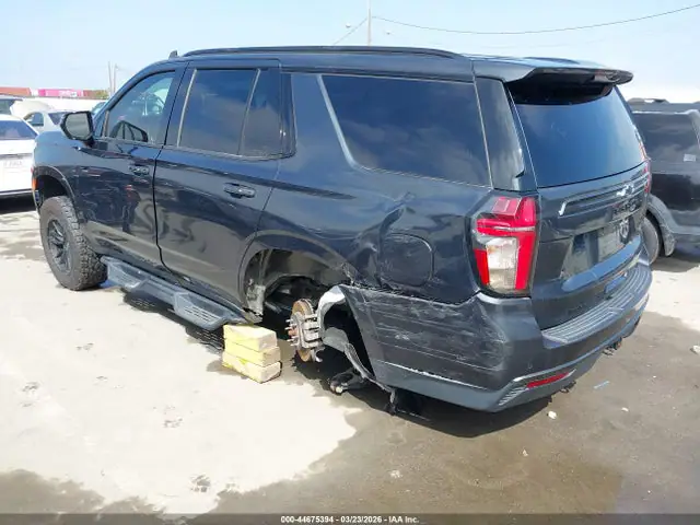 1GNSKNKT3NR250415 — 2022 Chevrolet Tahoe 4WD LT, фото 3 с аукциона IAAI 14.10.2026, Левый бок