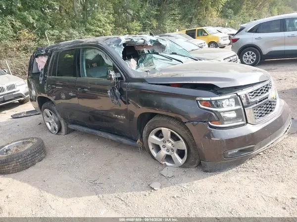 1GNSKBKC8GR413531 Chevrolet Tahoe 2016 — повреждение Опрокидывание, фото до ремонта