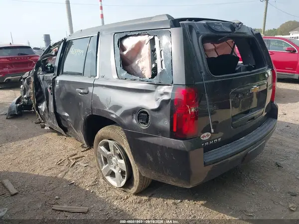 1GNSKBKC8GR413531 — 2016 Chevrolet Tahoe, фото 3 с аукциона IAAI 14.10.2026, Опрокидывание