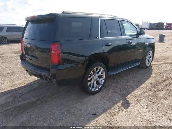 1GNSCAKC2GR379027 — 2016 Chevrolet Tahoe, фото 4 с аукциона IAAI, Повреждения со всех сторон
