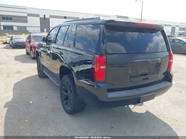 1GNSCBKCXGR170222 — 2016 Chevrolet Tahoe, фото 3 с аукциона IAAI, Правый бок