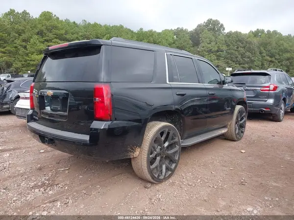 1GNSKAKC7HR348862 — 2017 Chevrolet Tahoe, фото 4 с аукциона IAAI, Естественный износ