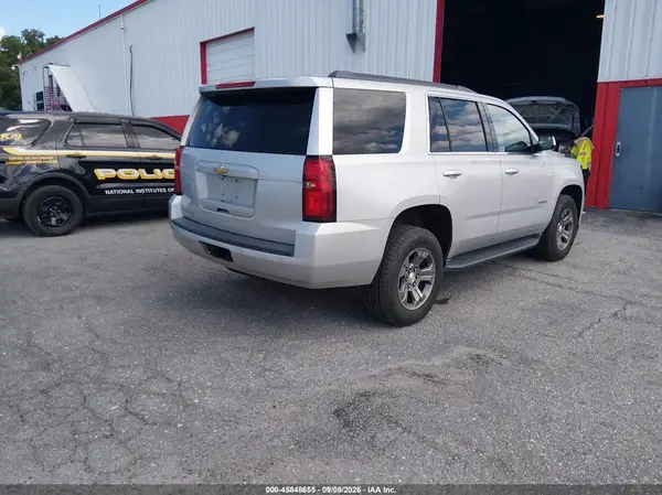 1GNSKAEC0JR351104 — 2018 Chevrolet Tahoe, фото 4 с аукциона IAAI 05.10.2026, Естественный износ