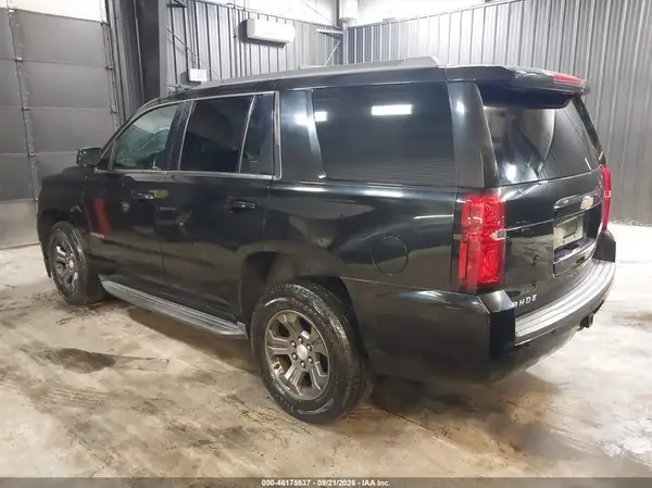 1GNSKAEC7JR354470 — 2018 Chevrolet Tahoe, фото 3 с аукциона IAAI 05.10.2026, Естественный износ