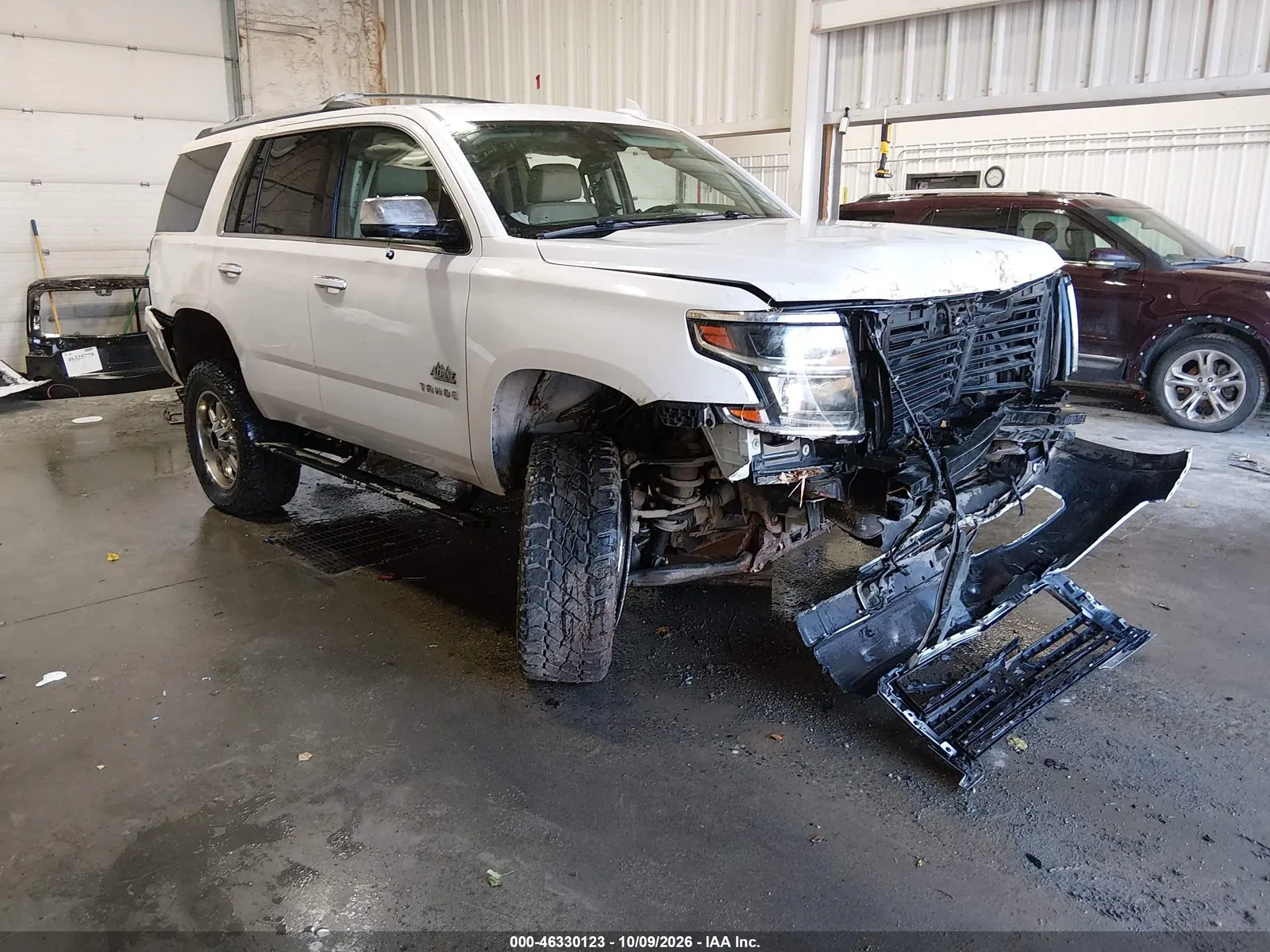 2018 Chevrolet Tahoe Premier VIN 1GNSKCKC2JR123914 фото 1
