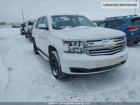 1GNSKDEC9KR399459 — 2019 Chevrolet Tahoe, Сзади, фото до ремонта