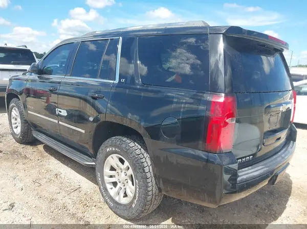 1GNSCBKC6KR332260 — 2019 Chevrolet Tahoe, фото 3 с аукциона IAAI 29.09.2026, Естественный износ
