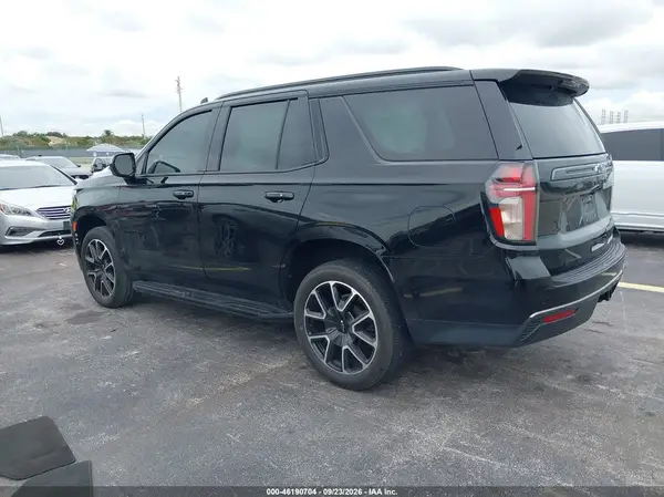 1GNSKRKD9MR393397 — 2021 Chevrolet Tahoe, фото 3 с аукциона IAAI, Правый бок