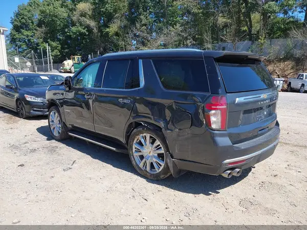 1GNSKTKL0NR188413 — 2022 Chevrolet Tahoe, фото 3 с аукциона IAAI 06.10.2026, Опрокидывание
