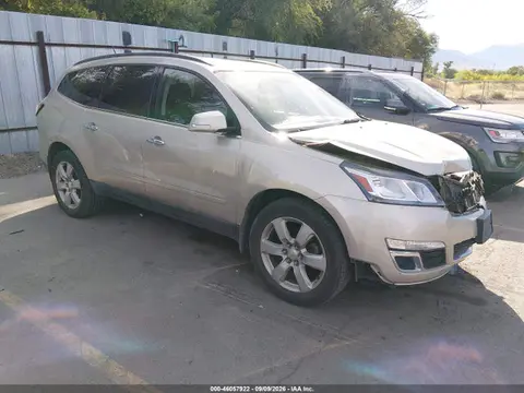 1GNKVGKD8HJ197418 — 2017 Chevrolet Traverse 1LT, Передняя часть (Front End), фото до ремонта