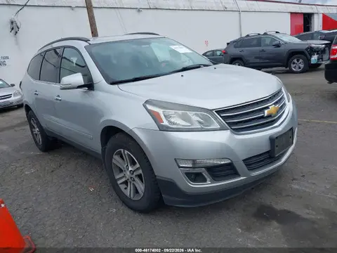 1GNKVHKD8FJ136914 — 2015 Chevrolet Traverse 2LT, Естественный износ (Normal Wear & Tear), фото до ремонта
