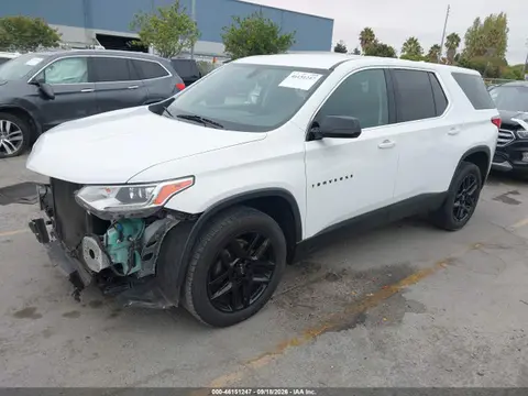 2020 Chevrolet Traverse Fwd Ls VIN 1GNERFKW6LJ193549 фото 2