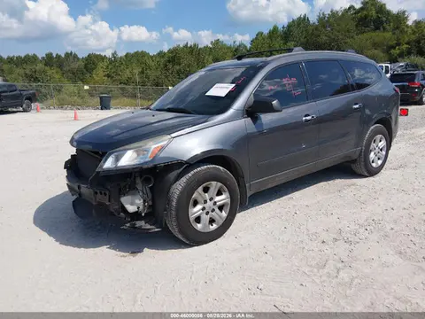 2014 Chevrolet Traverse Ls VIN 1GNKRFKD0EJ134663 фото 2