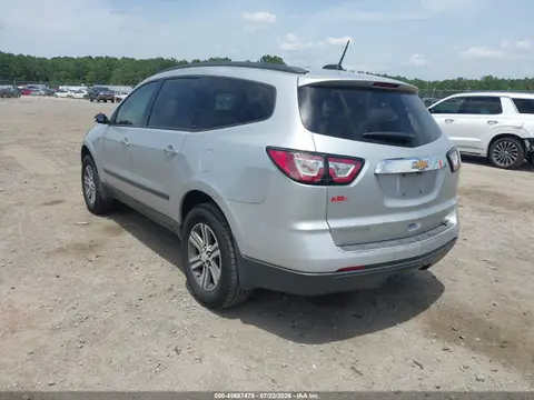 2017 Chevrolet Traverse Ls VIN 1GNKRFED9HJ204340 фото 3