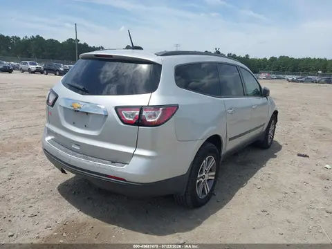 2017 Chevrolet Traverse Ls VIN 1GNKRFED9HJ204340 фото 4