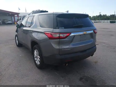 2019 Chevrolet Traverse Ls VIN 1GNERFKW9KJ119041 фото 3