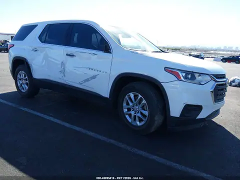 1GNERFKW8KJ181076 — 2019 Chevrolet Traverse LS, Левый бок (Left Side), фото до ремонта