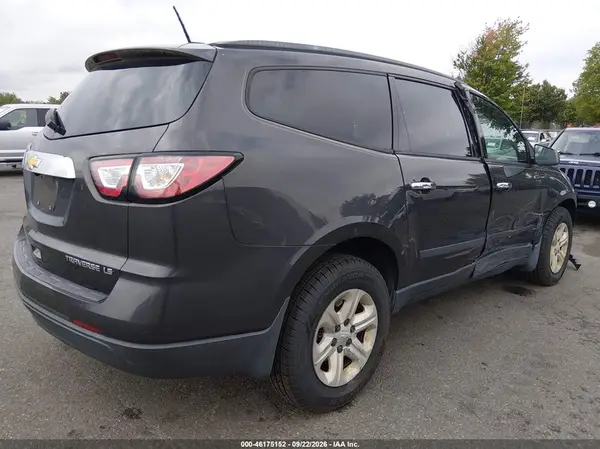 1GNKVFED1GJ289359 — 2016 Chevrolet Traverse, фото 4 с аукциона IAAI 12.10.2026, Правый бок