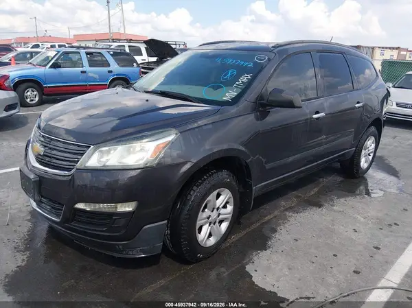 1GNKRFKD9HJ112195 — 2017 Chevrolet Traverse, фото 2 с аукциона IAAI 08.10.2026, Естественный износ