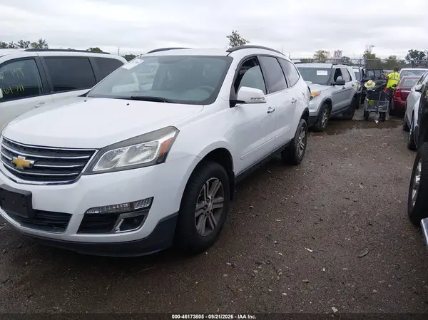 1GNKRGKD5HJ257806 — 2017 Chevrolet Traverse, фото 2 с аукциона IAAI, Естественный износ
