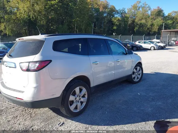 1GNKVGKD8HJ224407 — 2017 Chevrolet Traverse, фото 4 с аукциона IAAI, Передняя часть