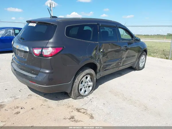 1GNKRFEDXHJ316340 — 2017 Chevrolet Traverse, фото 4 с аукциона IAAI, Задняя часть слева