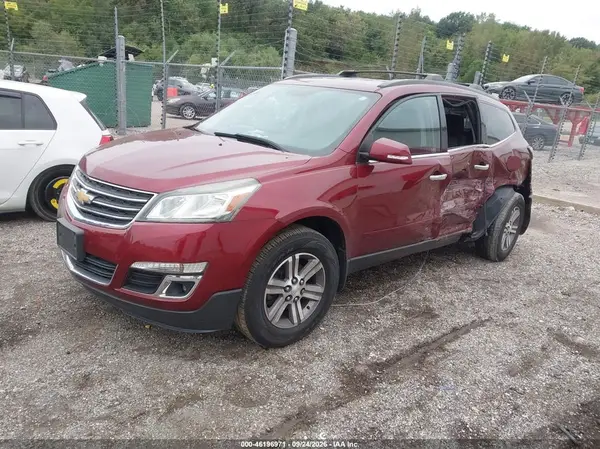 1GNKVGKD3HJ275619 — 2017 Chevrolet Traverse, фото 2 с аукциона IAAI, Левый бок