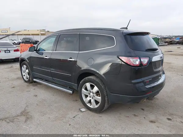 1GNKRJKD1HJ248792 — 2017 Chevrolet Traverse, фото 3 с аукциона IAAI, Передняя часть