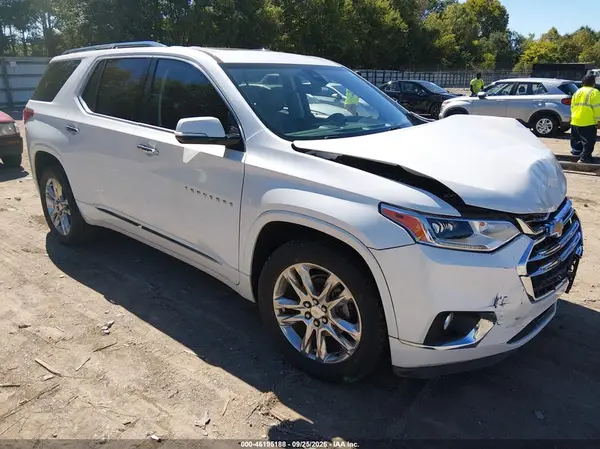 1GNEVKKW5JJ233797 — 2018 Chevrolet Traverse, Передняя часть (Front End), фото до ремонта