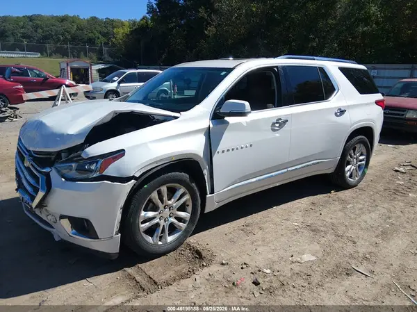 2018 CHEVROLET TRAVERSE VIN 1GNEVKKW5JJ233797 фото 2