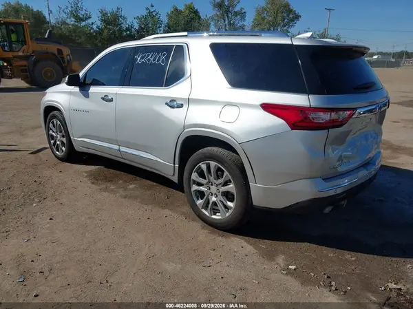 1GNEVJKW2JJ268453 — 2018 Chevrolet Traverse, фото 3 с аукциона IAAI, Задняя часть