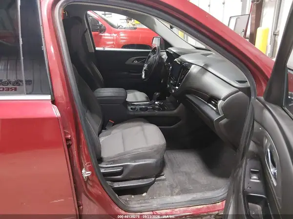 1GNEVGKW0KJ132567 — 2019 Chevrolet Traverse, фото 4 с аукциона IAAI, Правый бок