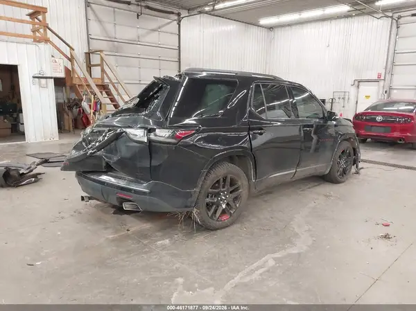 1GNEVKKWXKJ181598 — 2019 Chevrolet Traverse, фото 4 с аукциона IAAI, Повреждения со всех сторон