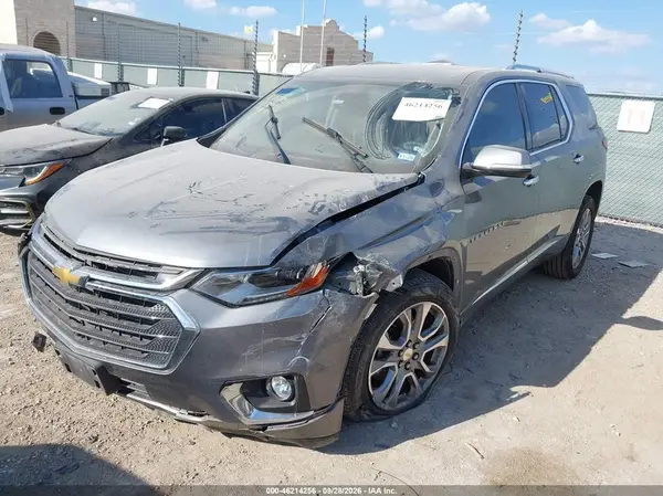 1GNERKKW1KJ157324 — 2019 Chevrolet Traverse, фото 2 с аукциона IAAI, Правый бок
