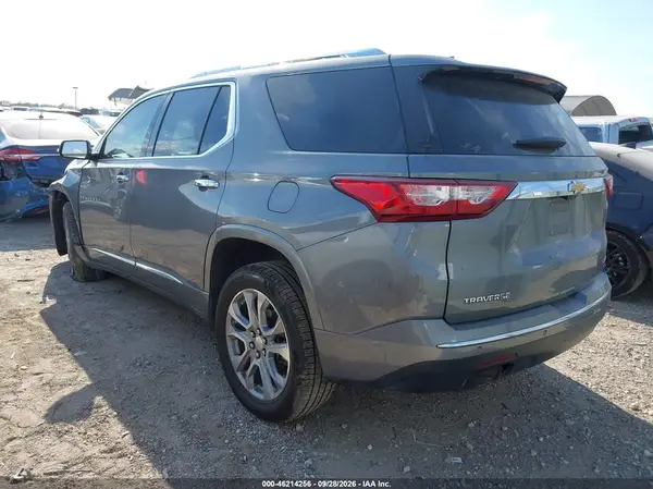 1GNERKKW1KJ157324 — 2019 Chevrolet Traverse, фото 3 с аукциона IAAI, Правый бок