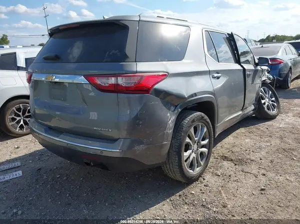 1GNERKKW1KJ157324 — 2019 Chevrolet Traverse, фото 4 с аукциона IAAI, Правый бок