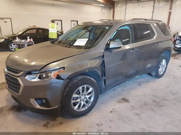 1GNERGKW1KJ253306 — 2019 Chevrolet Traverse, фото 2 с аукциона IAAI, Передняя часть