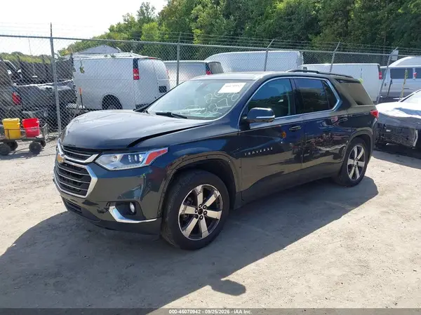 1GNEVHKW9LJ177806 — 2020 Chevrolet Traverse, фото 2 с аукциона IAAI, Передняя часть справа