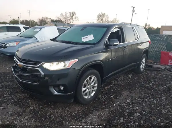 1GNERGKW0LJ214210 — 2020 Chevrolet Traverse, фото 2 с аукциона IAAI, Правый бок