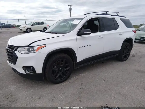 1GNERGKW1LJ242470 — 2020 Chevrolet Traverse, фото 2 с аукциона IAAI, Передняя часть слева
