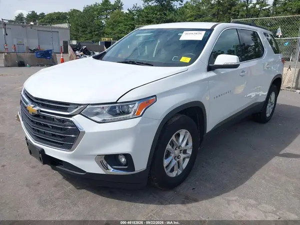 1GNEVGKW2MJ246749 — 2021 Chevrolet Traverse, фото 2 с аукциона IAAI 13.10.2026, Передняя часть справа