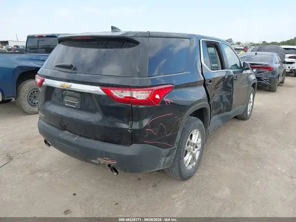 1GNERFKW7MJ103438 — 2021 Chevrolet Traverse, фото 4 с аукциона IAAI, Левый и правый бока