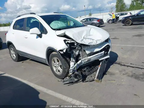 KL7CJPSB2MB310515 — 2021 Chevrolet TRAX 1LT, Передняя часть (Front), фото до ремонта
