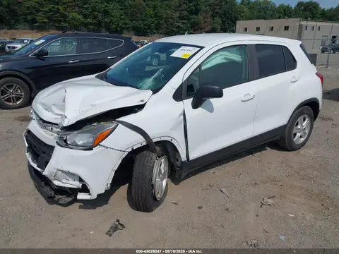 2020 Chevrolet Trax Awd Ls VIN KL7CJNSB7LB090694 фото 2