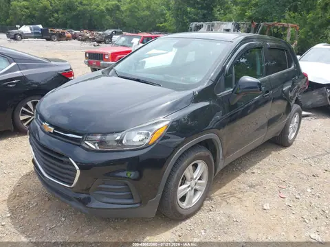 2020 Chevrolet Trax Fwd Ls VIN 3GNCJKSB7LL341043 фото 2