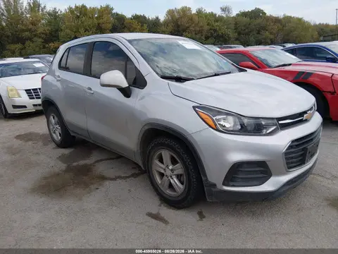 3GNCJKSB6LL143943 — 2020 Chevrolet Trax FWD LS, Задняя часть (Rear), фото до ремонта