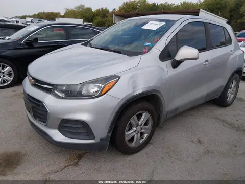 2020 Chevrolet Trax Fwd Ls VIN 3GNCJKSB6LL143943 фото 2