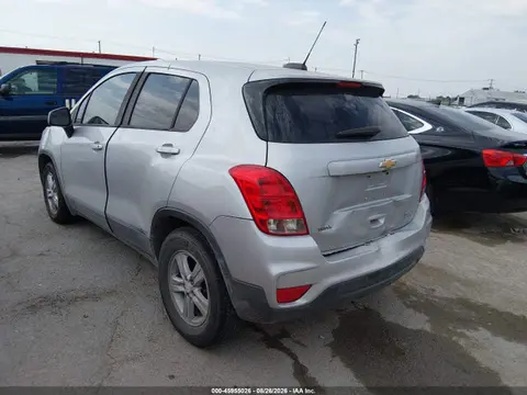 2020 Chevrolet Trax Fwd Ls VIN 3GNCJKSB6LL143943 фото 3